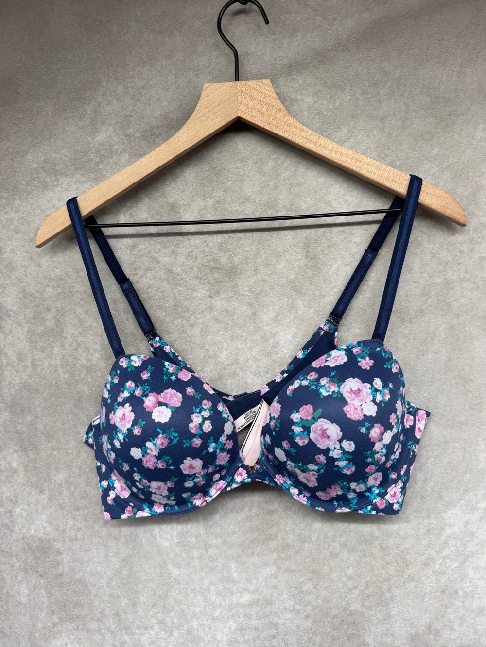 Victoria secret tshirt bra 38C